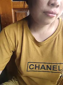   Amanda   online show from April 13, 2026, 5:33 am