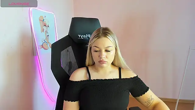 AmeliePeach online show from August 2, 2026, 8:01 am