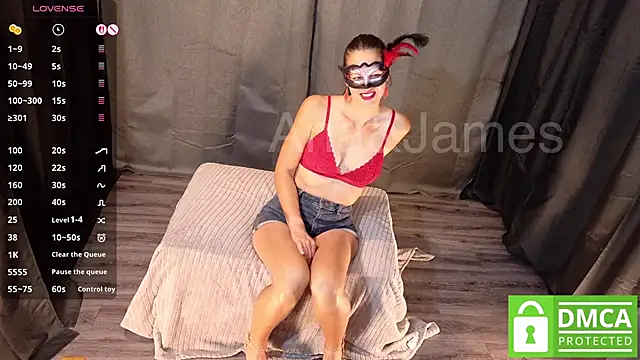 Anajames online show from June 15, 2026, 1:33 pm