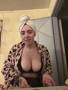 Snapshot of lilocababy chatting on April 16, 2026, 8:53 pm lilocababy online show from April 16, 2026, 8:53 pm