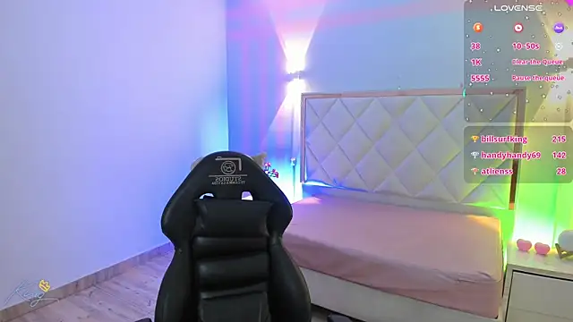 Snapshot of Eidan_tay chatting on April 13, 2026, 11:47 am Eidan tay online show from April 13, 2026, 11:47 am