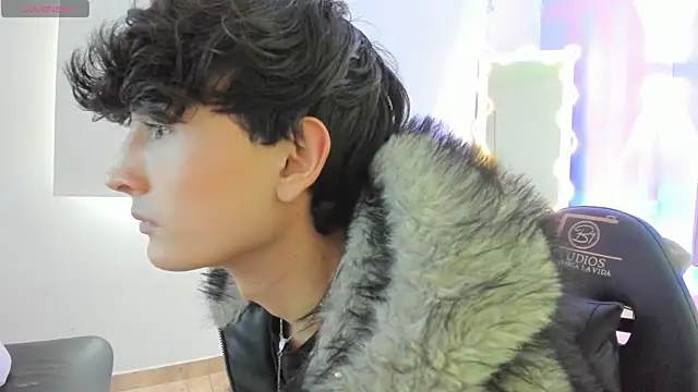 Snapshot of Eidan_tay chatting on April 15, 2026, 8:53 pm Eidan tay online show from April 15, 2026, 8:53 pm