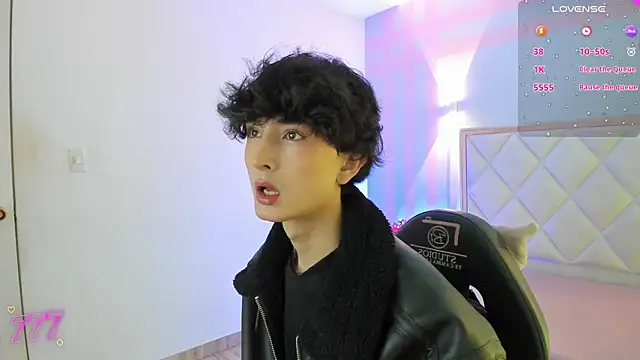 Snapshot of Eidan_tay chatting on April 12, 2026, 11:57 am Eidan tay online show from April 12, 2026, 11:57 am