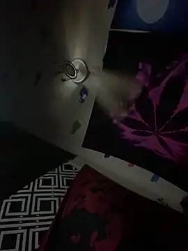 avery  1 online show from April 5, 2026, 9:27 am