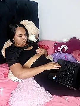 Valentina Narvaez online show from April 14, 2026, 8:14 pm