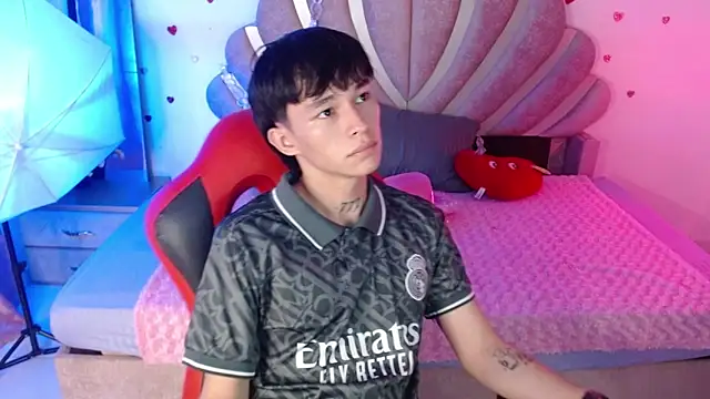 Marco fox723 online show from April 7, 2026, 5:48 pm