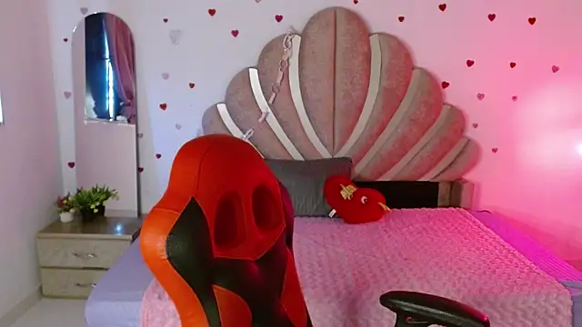 Marco fox723 online show from April 13, 2026, 6:23 pm