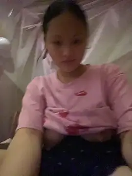 Snapshot of __Sunflower__ chatting on April 14, 2026, 5:45 am Sunflower online show from April 14, 2026, 5:45 am