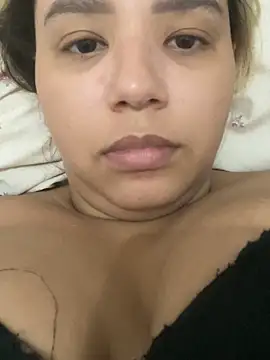 gabyzinha2030 online show from April 23, 2026, 1:01 am