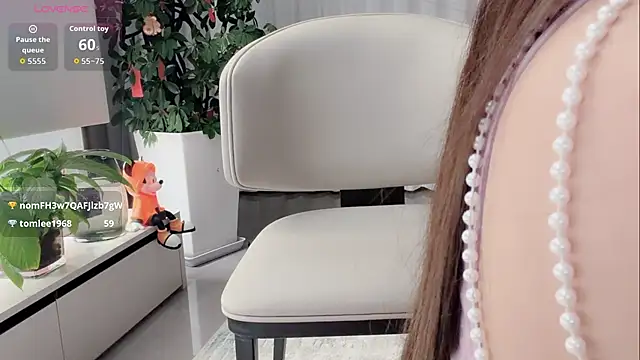 tingting-youu online show from April 15, 2026, 3:05 pm