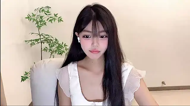 Snapshot of Kitteovo chatting on June 3, 2026, 10:05 am Kitteovo online show from June 3, 2026, 10:05 am