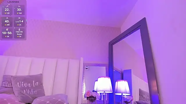 Snapshot of NinaCarter chatting on April 9, 2026, 6:19 am NinaCarter online show from April 9, 2026, 6:19 am