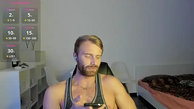 Snapshot of Paul_Rolex chatting on December 15, 2025, 9:42 pm Paul Rolex online show from December 15, 2025, 9:42 pm