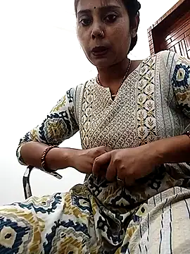 Snapshot of Newmasti chatting on April 9, 2026, 4:25 am Newmasti online show from April 9, 2026, 4:25 am