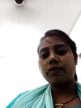 Snapshot of Newmasti chatting on April 10, 2026, 4:41 am Newmasti online show from April 10, 2026, 4:41 am