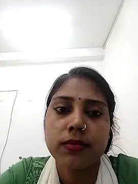 Snapshot of Newmasti chatting on April 13, 2026, 4:27 am Newmasti online show from April 13, 2026, 4:27 am