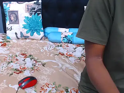 Snapshot of ChocolateClitt chatting on April 10, 2026, 4:36 pm ChocolateClitt online show from April 10, 2026, 4:36 pm