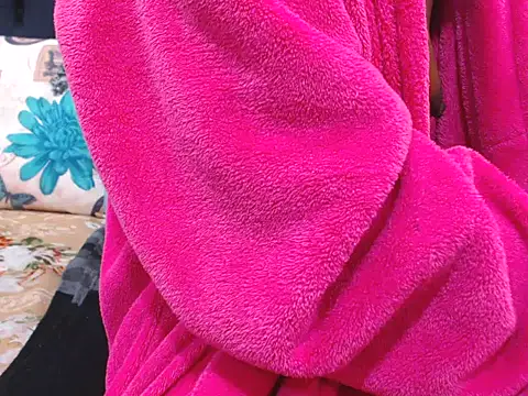 Snapshot of ChocolateClitt chatting on April 7, 2026, 12:40 pm ChocolateClitt online show from April 7, 2026, 12:40 pm