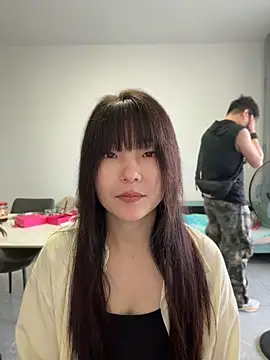 xiaoyu-521 online show from April 15, 2026, 9:37 am