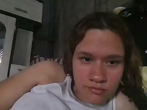 JennifferJilson online show from April 17, 2026, 9:39 pm