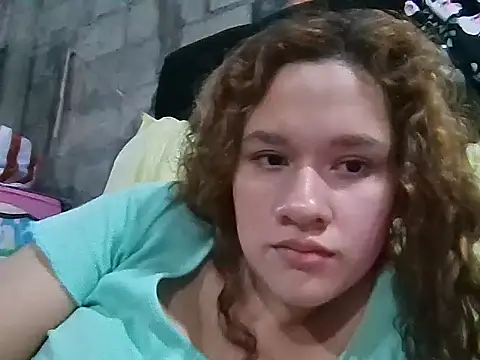 JennifferJilson online show from April 7, 2026, 1:18 am