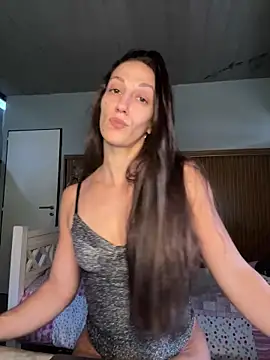 canduxgirl online show from May 15, 2026, 8:29 pm