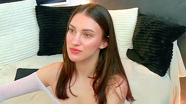 Snapshot of Amira_a chatting on May 28, 2026, 4:20 am Amira a online show from May 28, 2026, 4:20 am