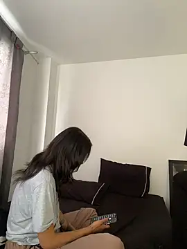 Snapshot of dream_party_4U chatting on April 11, 2026, 8:23 pm dream party 4U online show from April 11, 2026, 8:23 pm