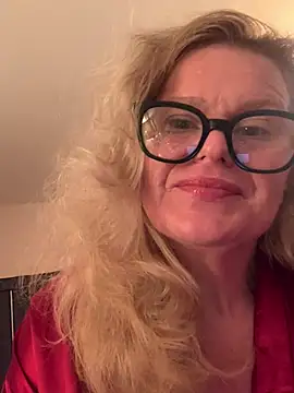 Love Lee xo online show from June 2, 2026, 12:54 am