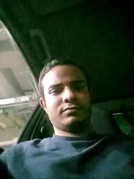 Snapshot of LuisLatinboyy chatting on April 14, 2026, 11:43 pm LuisLatinboyy online show from April 14, 2026, 11:43 pm