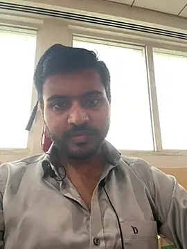 Sweetloverr28 online show from April 30, 2026, 11:06 am