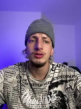 Snapshot of ZarcooX chatting on April 9, 2026, 3:08 am ZarcooX online show from April 9, 2026, 3:08 am