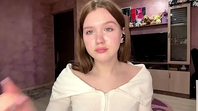 Snapshot of DorotaMeowtTo chatting on April 13, 2026, 9:08 pm DorotaMeowtTo online show from April 13, 2026, 9:08 pm