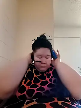 Snapshot of hisalphaqueen27 chatting on April 15, 2026, 6:23 pm hisalphaqueen27 online show from April 15, 2026, 6:23 pm