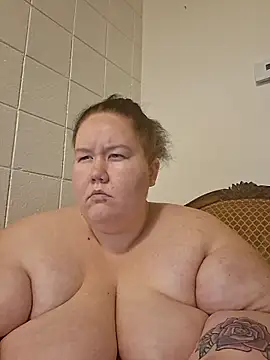 Snapshot of hisalphaqueen27 chatting on April 11, 2026, 5:15 am hisalphaqueen27 online show from April 11, 2026, 5:15 am