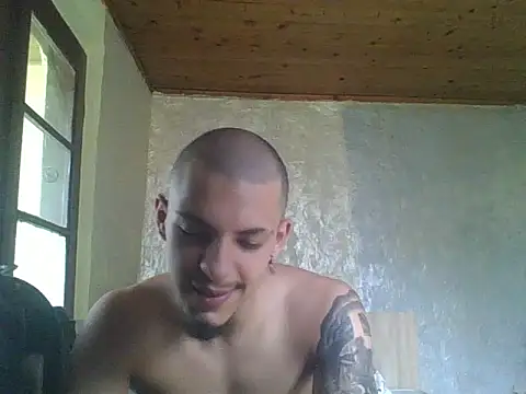 Snapshot of robertmrn112 chatting on June 12, 2026, 1:20 pm robertmrn112 online show from June 12, 2026, 1:20 pm