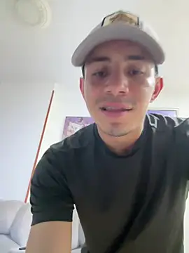 Snapshot of John_Hot6 chatting on April 8, 2026, 12:45 am John Hot6 online show from April 8, 2026, 12:45 am