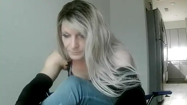 Snapshot of GypsiiCornel chatting on May 17, 2026, 5:46 pm GypsiiCornel online show from May 17, 2026, 5:46 pm