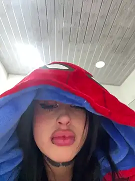 Snapshot of Milk_lee7 chatting on April 8, 2026, 9:55 am Milk lee7 online show from April 8, 2026, 9:55 am