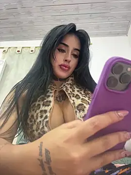 Snapshot of Milk_lee7 chatting on April 11, 2026, 6:54 am Milk lee7 online show from April 11, 2026, 6:54 am