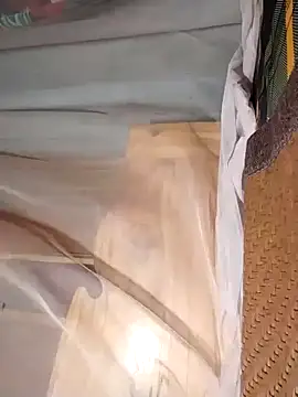 saya 006 online show from April 15, 2026, 5:24 am