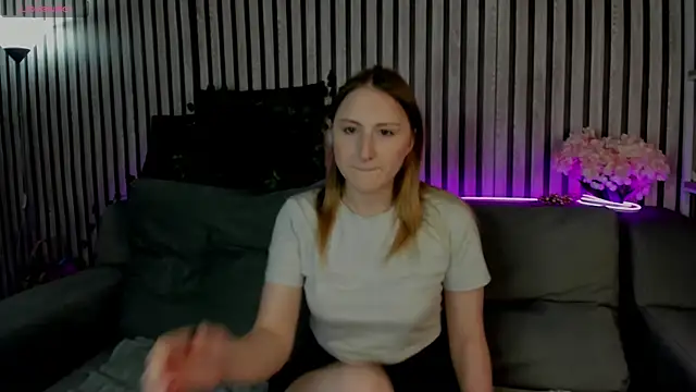 Snapshot of April_Jackson chatting on April 15, 2026, 1:00 am April Jackson online show from April 15, 2026, 1:00 am