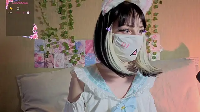 LunaNyanmi online show from June 1, 2026, 2:28 pm