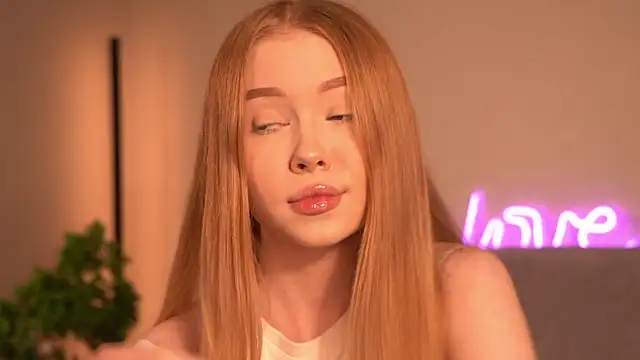 Distiavi online show from April 14, 2026, 9:20 pm