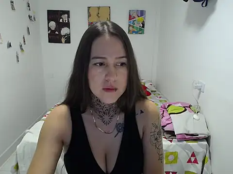 Shely cratzon7 online show from April 15, 2026, 2:32 pm