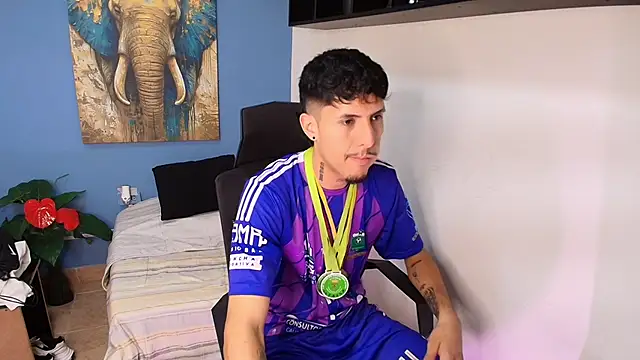 ALEXXXTREM69 online show from April 15, 2026, 12:16 am