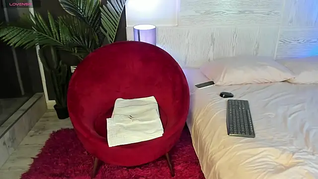 Snapshot of angelina_hilton chatting on April 14, 2026, 2:55 pm angelina hilton online show from April 14, 2026, 2:55 pm