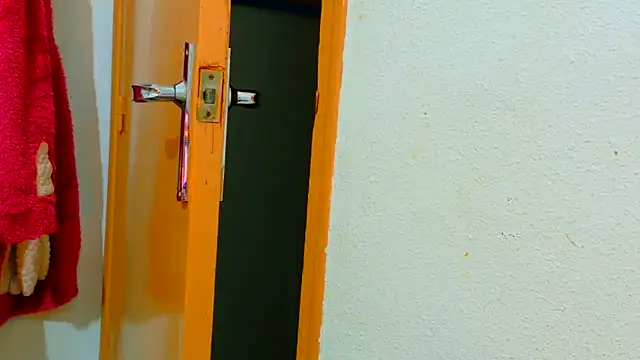 Snapshot of MojaditPussy chatting on April 13, 2026, 5:33 am MojaditPussy online show from April 13, 2026, 5:33 am