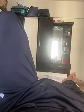 sunnyroy26 online show from April 14, 2026, 8:08 am