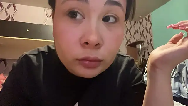 MarcieAdjei online show from April 8, 2026, 4:08 pm